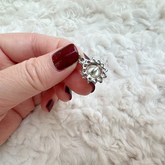 White Pearl Pendant on Silver Chain Necklace - Picture 4 of 6